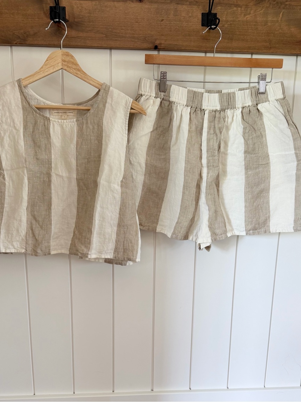 Lauds the Label linen set